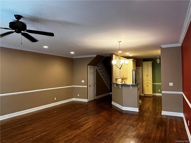 Building Photo - 33 Augusta Dr