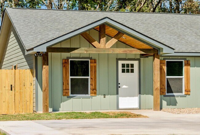 Foto del edificio - 6328 Ted Trout Dr