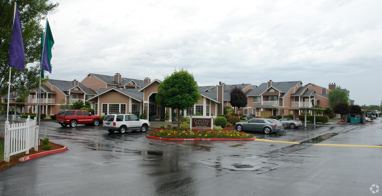 Building Photo - Chateau Rainier Apartments