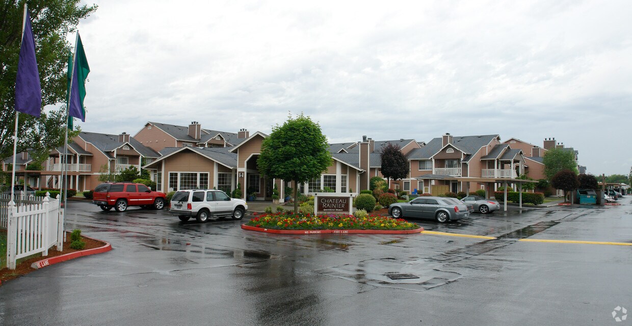 Foto del edificio - Chateau Rainier Apartments