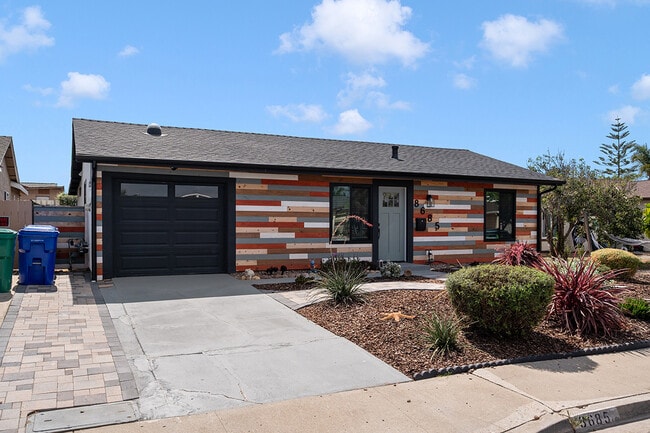 Building Photo - 8685 Longwood St