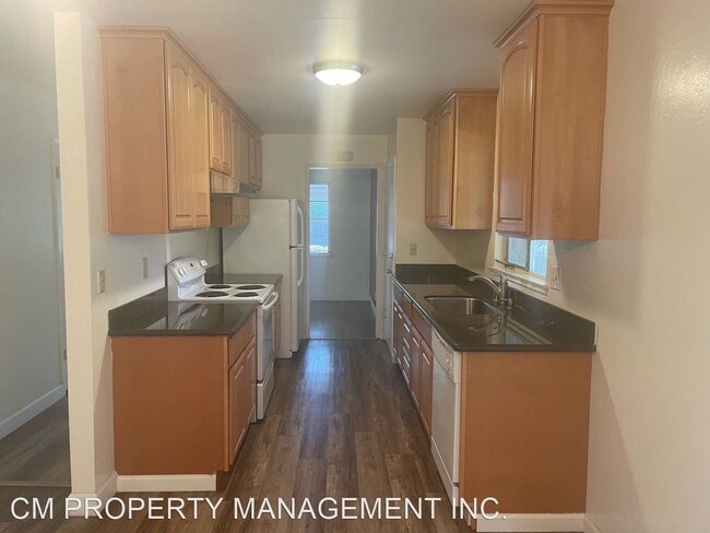 Building Photo - 3 br, 2 bath House - 1002 September Dr.