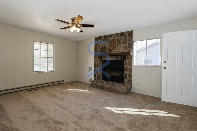 Foto del edificio - 8427 Attleboro Dr