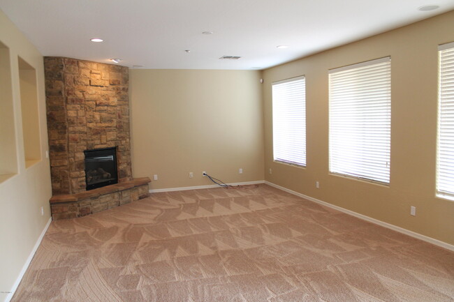 Foto del edificio - 9059 W Red Fox Rd
