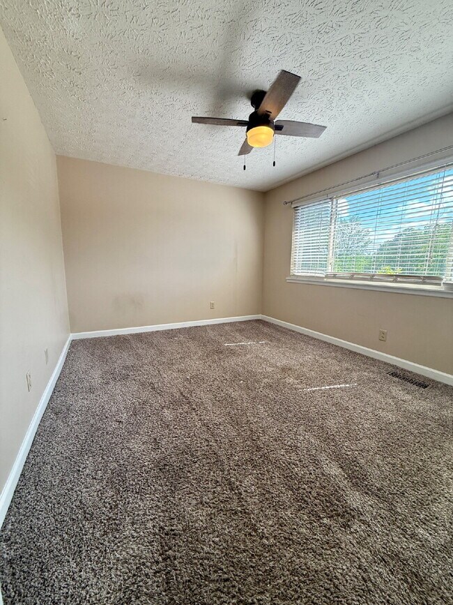 Foto del edificio - 2 Bedroom Townhome in Greenbrier