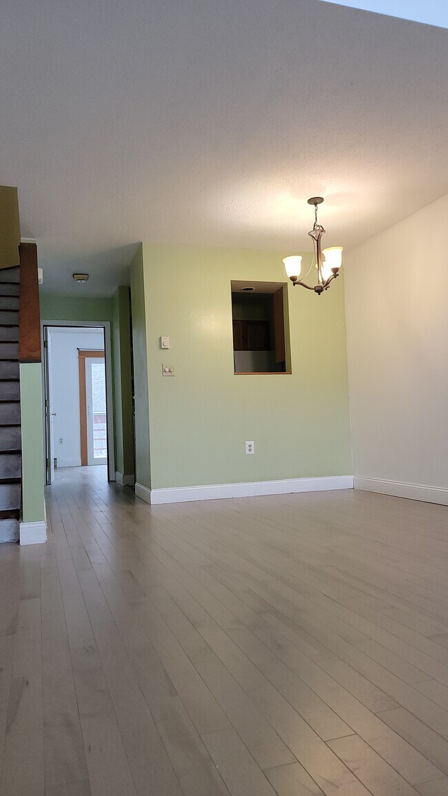 Foto del edificio - 238 Husson Ave