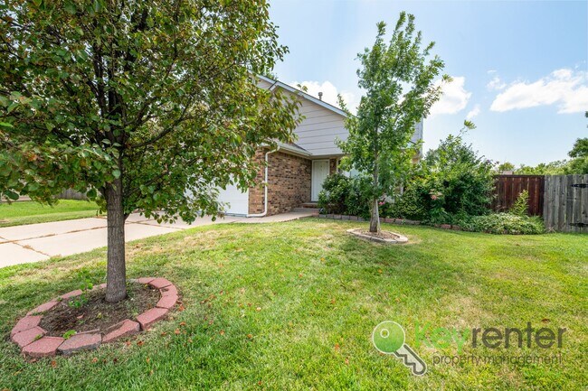Foto del edificio - 3 Bedroom | 3 Bathroom - Ready to Entertai...