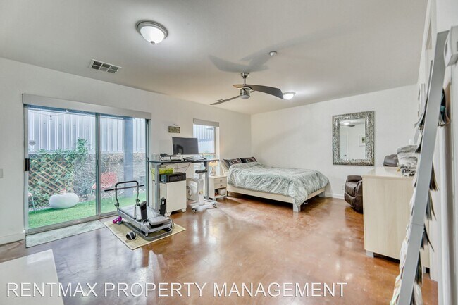 Foto del edificio - 3 br, 3 bath House - 1158 E. CARSON AVE