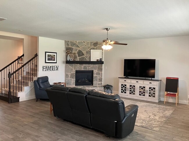 Photo - 1223 Sagewood Dr House