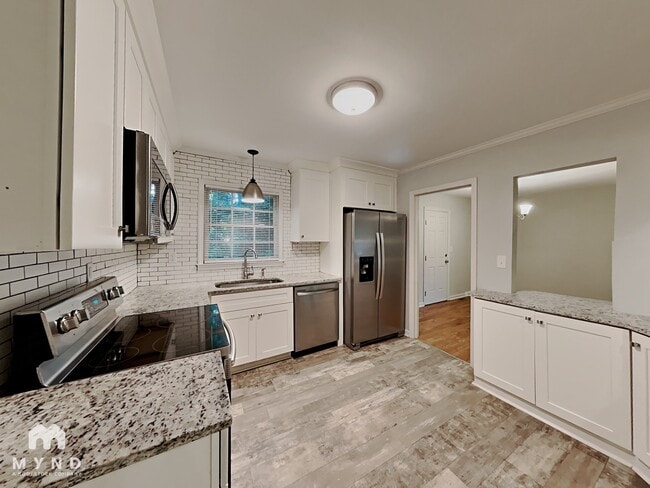 Foto del edificio - 6489 Lynn Dale Ln