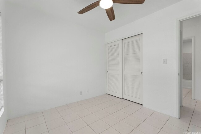 Building Photo - 605 Mananai Pl