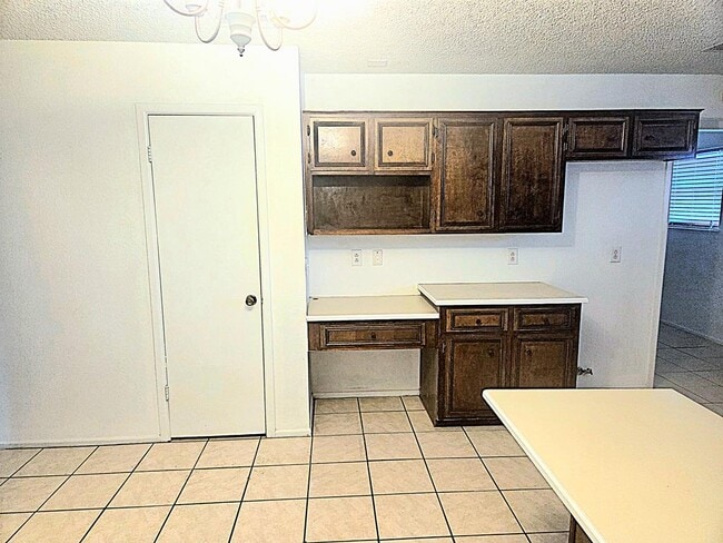 Foto del edificio - 3209 W Wadley Ave