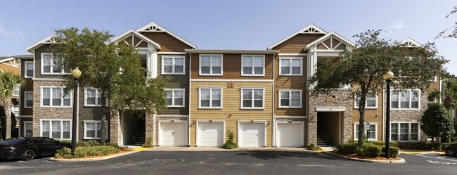Garages Available* - Coventry Park Apartments