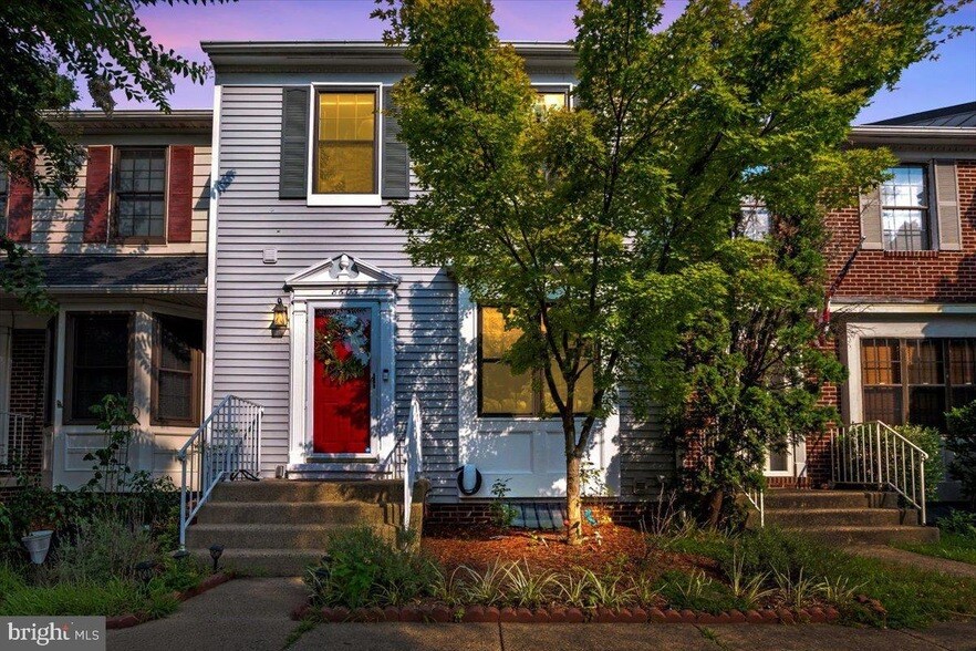 Foto principal - 8605 Western Oak Dr
