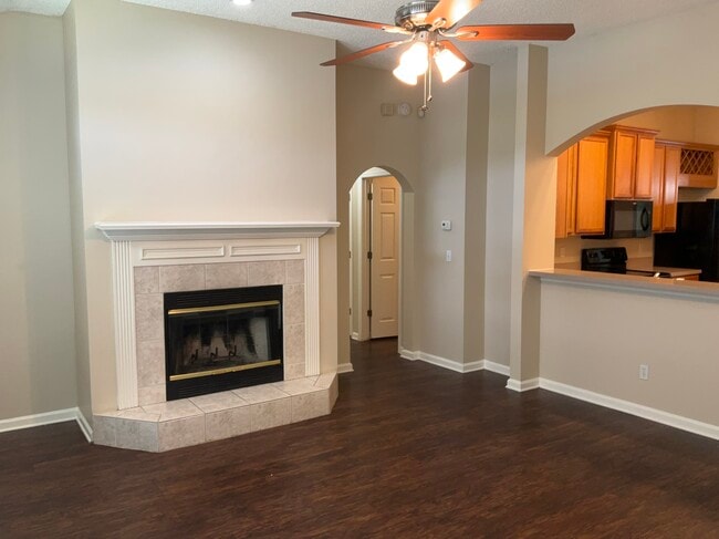 Building Photo - 2711 Salina Ct