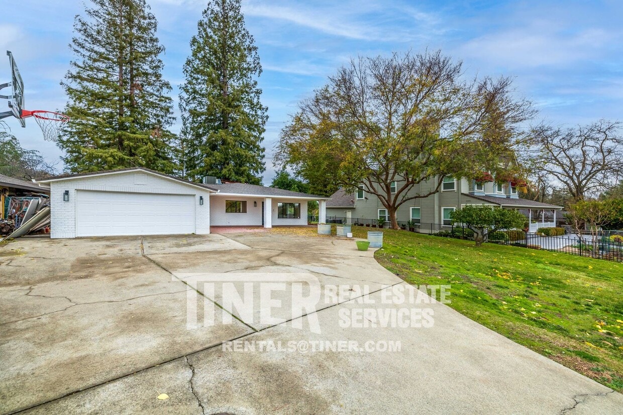 6419 Palm Dr, Carmichael, CA 95608 House for Rent in Carmichael, CA