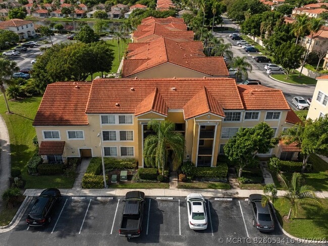 Building Photo - 103 Yacht Club Way