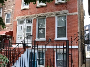 Building Photo - 2342 W Barry Ave