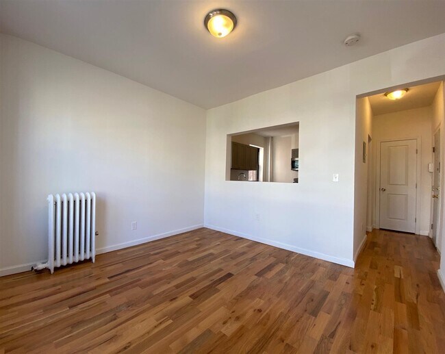 Foto del edificio - 84 W 25th St