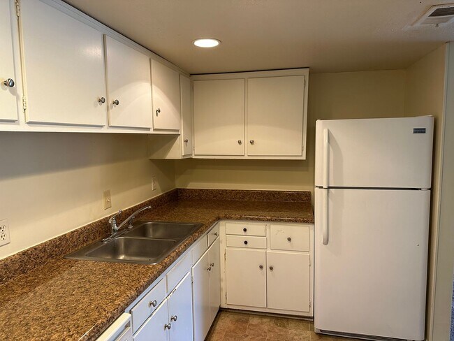 Foto del edificio - 500 Umstead Dr