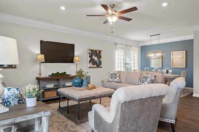 Foto del edificio - 295 Cranston Dr