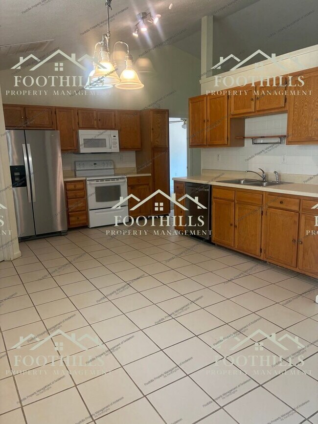 Foto del edificio - 1003 Ravenswood Dr