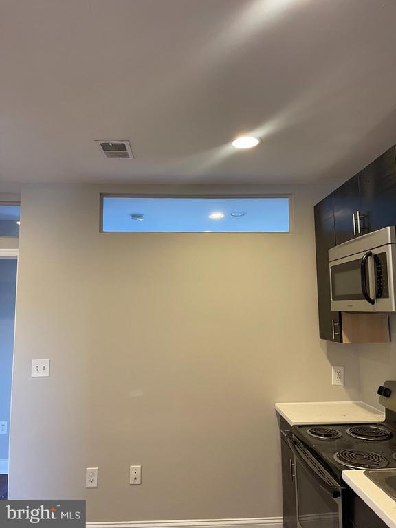 Foto del edificio - 543 Florida Ave NW