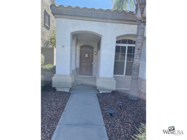 Foto del edificio - BEAUTIFUL 4BED/2BATH RENTAL HOME