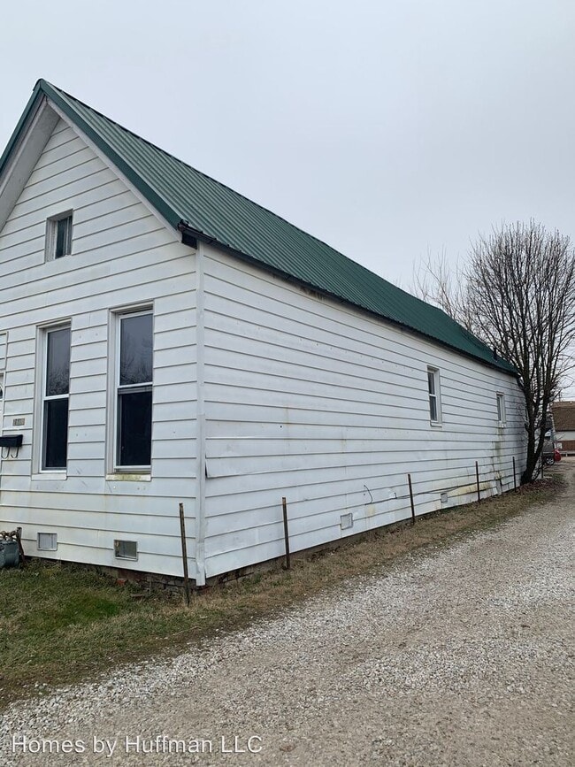 Building Photo - 2 br, 1 bath House - 2618 W. Virginia Street