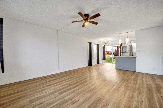 Photo - 851 Ala Lilikoi St Townhome