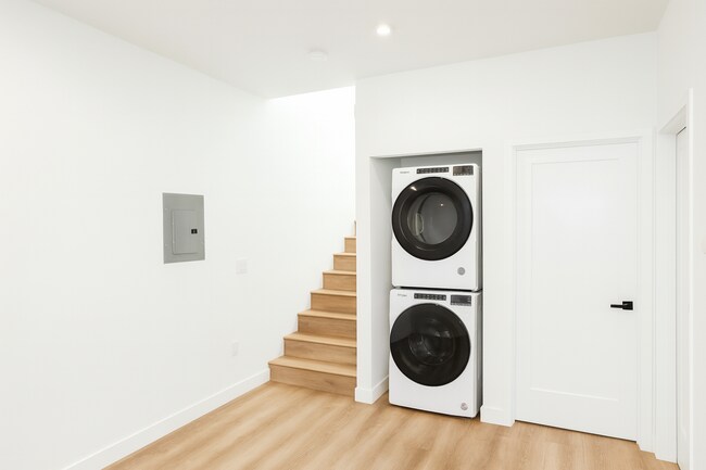 Building Photo - The Stewart Houses