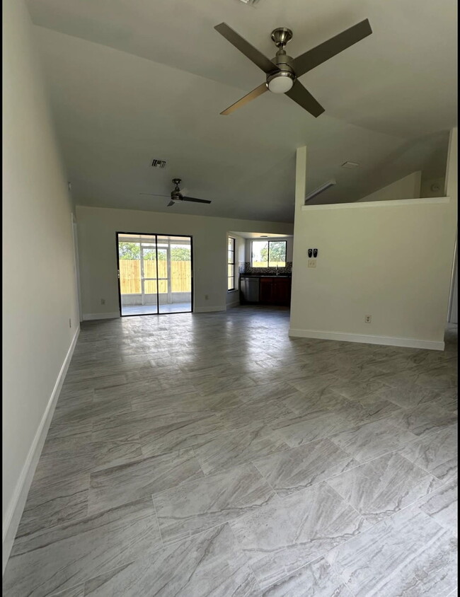Building Photo - 1275 McDermott Ln