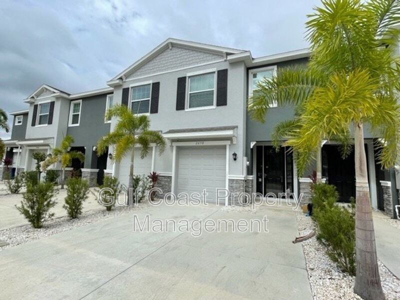 Primary Photo - 2658 Midnight Pearl Dr