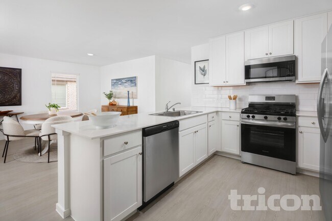 Building Photo - 15208 Dancehall Dr