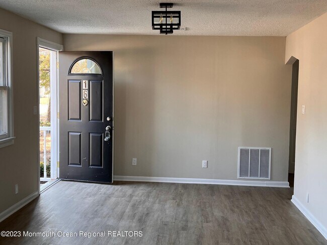 Foto del edificio - 16 Walnut St