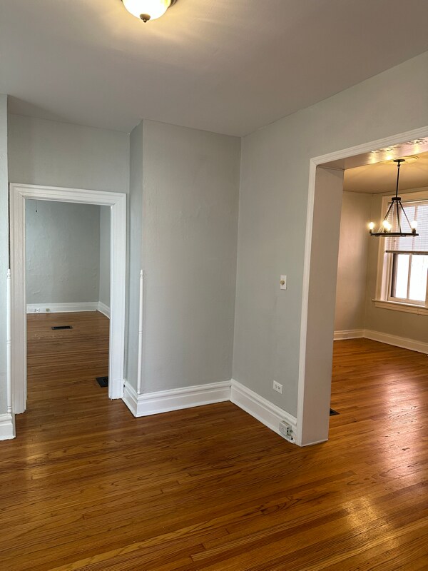 Foto del edificio - 3808 Flad Ave