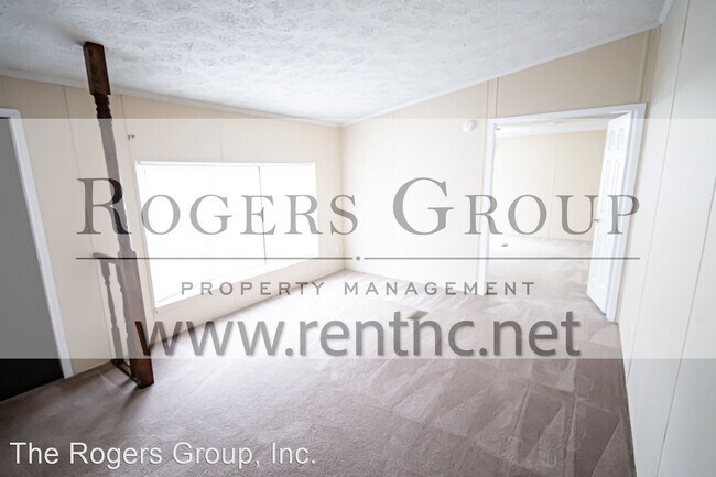Foto del edificio - 3 br, 2 bath House - 379 Foster Rd