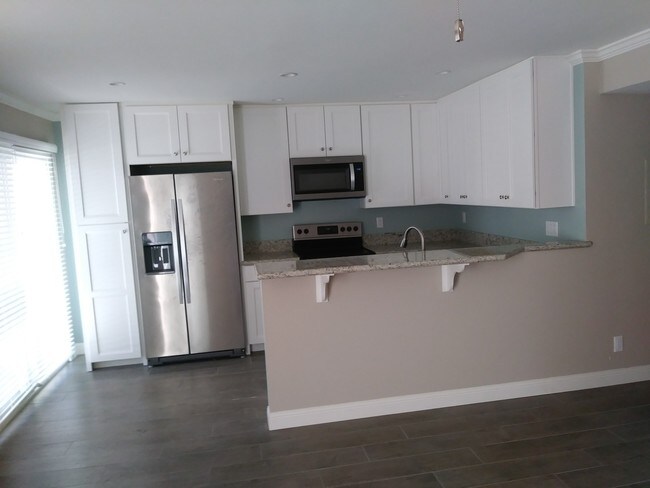 Building Photo - 45210 Panorama Dr