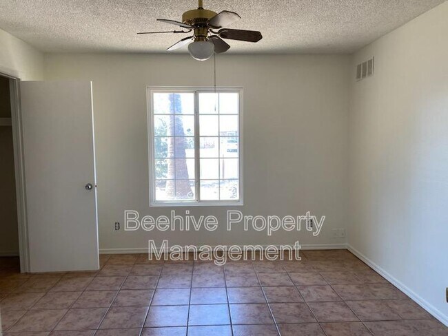 Foto del edificio - 4022 E Pecan Rd