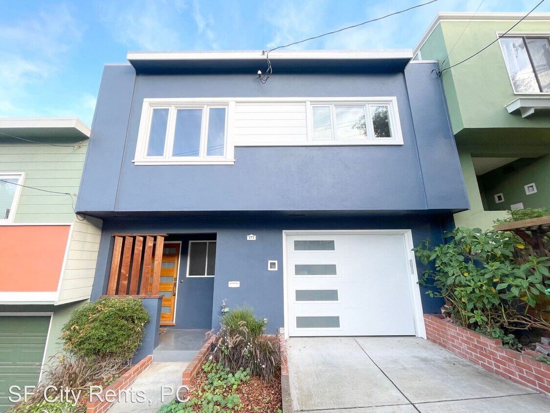 Primary Photo - 3 br, 2 bath House - 173 Hamerton Ave.