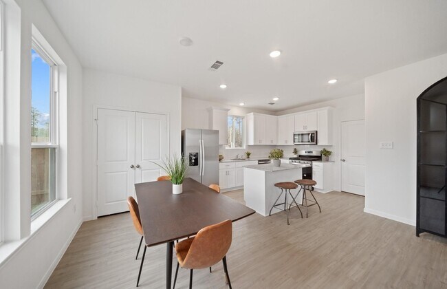Foto del edificio - 21606 Fox Gully Ln