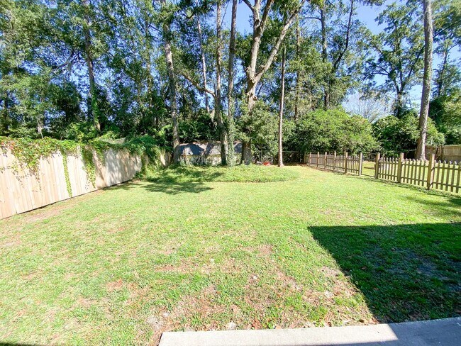 Building Photo - Fully Renovated 2/1 at 3723 NW 45th St Unit A