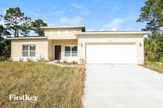 Building Photo - 515 Paigo St SE