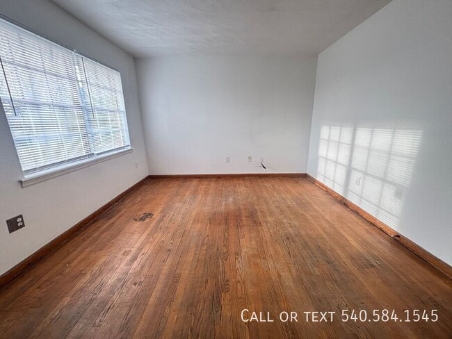 Foto del edificio - 2828 Idlewild Blvd NE