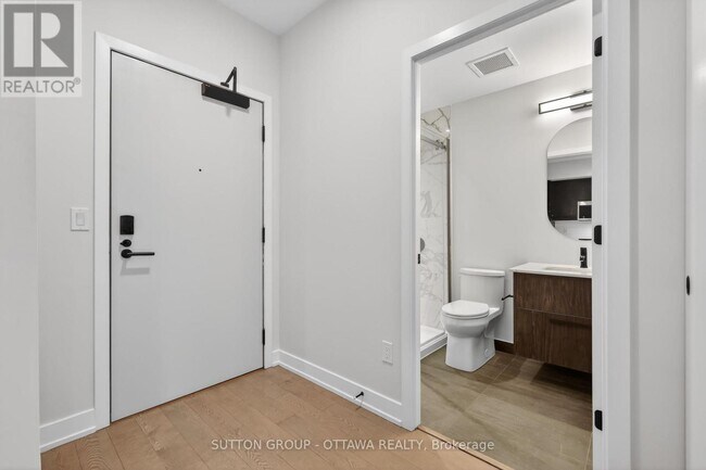Photo du bâtiment - 560 Rideau St