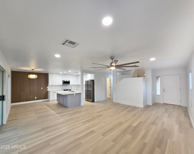 Building Photo - 22276 W Devin Dr