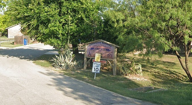 Foto del edificio - 111 NW Main St