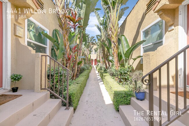 Foto del edificio - 4441 Willow Brook Ave