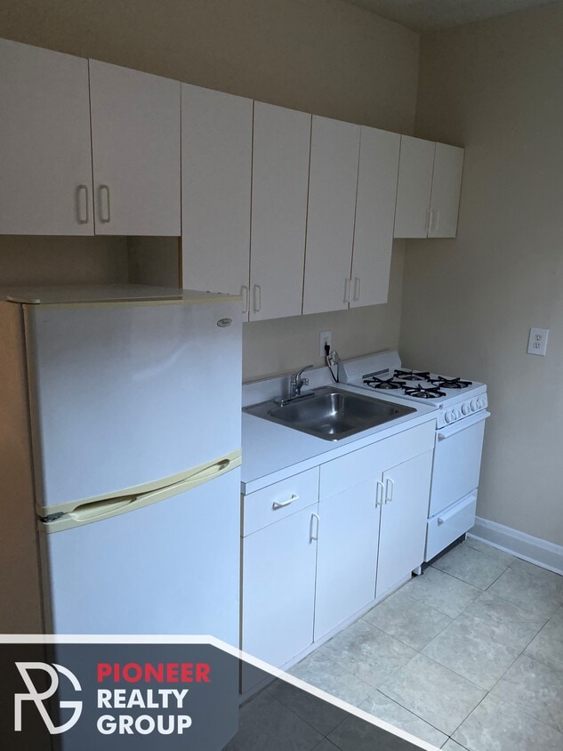 Foto principal - 2867 N Clark St