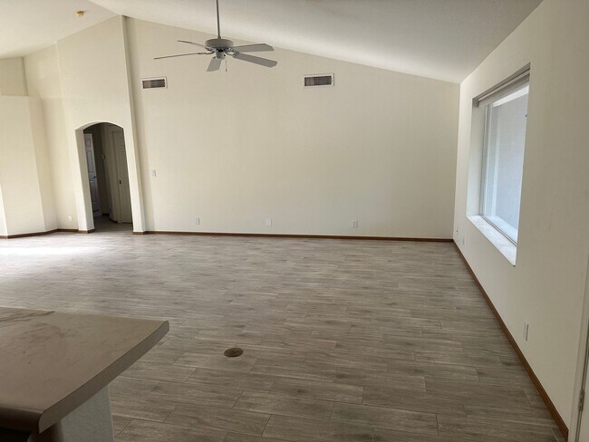 Foto del edificio - 2 Bedroom at Signal Butte/Baseline **55+Ad...